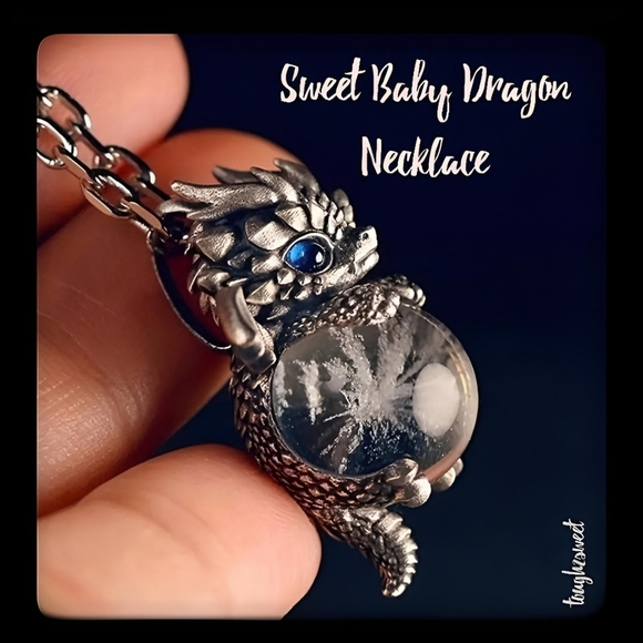 Tough2sweet Jewelry - 🆕️LAST ONE!🌹ADORABLE BABY DRAGON CLUTCHING PRECIOUS GEM NECKLACE GIFT BOXED